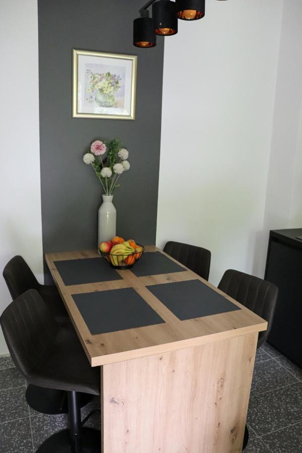 'Nap' Apartment Osijek Buitenkant foto